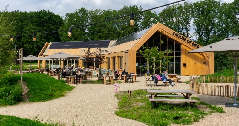 proeflokaal-house-of-bird-kwintelooijen-terras